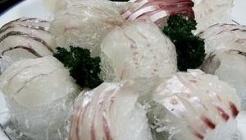 초록빛바닷물에 매장 이미지