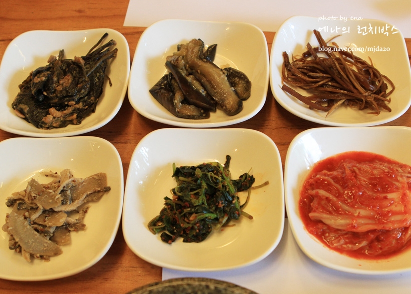 달뜨는 기와집 매장 이미지