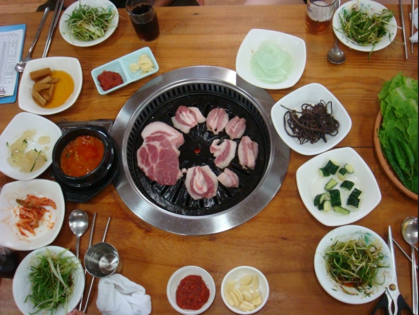 돌집식당 매장 이미지