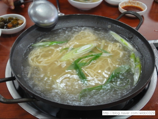 신분준 할머니 기러기 칼국수 매장 이미지