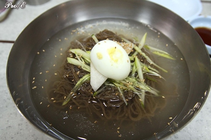황해냉면 순모밀 칼국수 매장 이미지