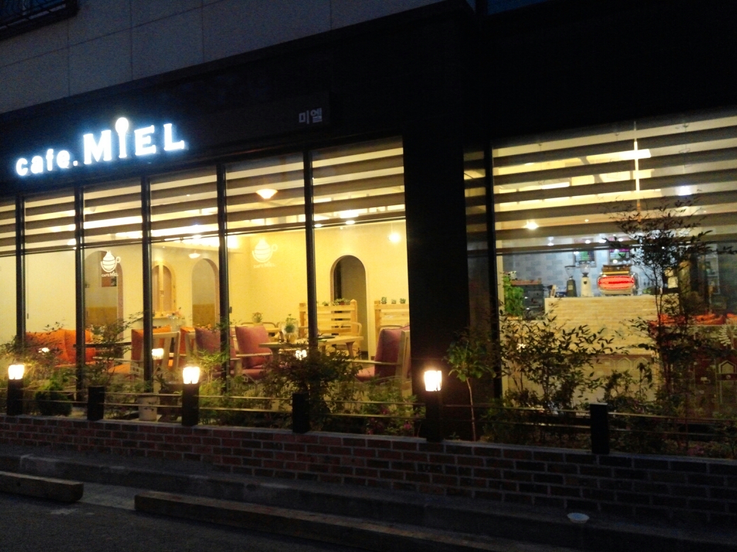 cafe miel 매장 이미지