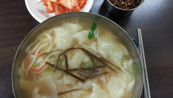 미러칼국수 매장 이미지