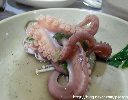 독도수산  매장 이미지