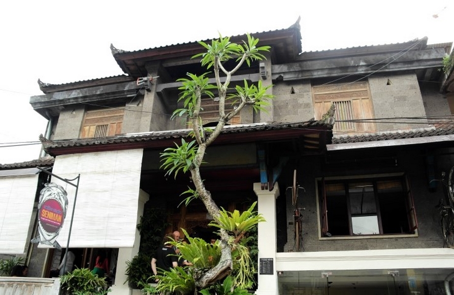 Cafe Seniman(카페 스니만) 매장 이미지