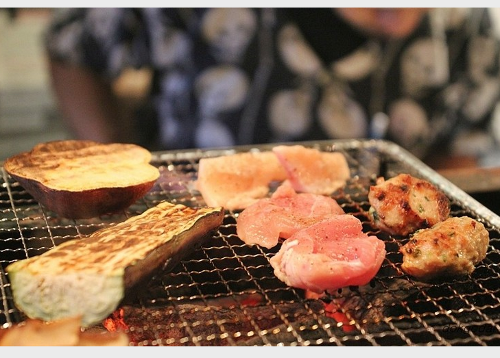 로바타 카미나리바시 (炉ばた雷橋) 매장 이미지
