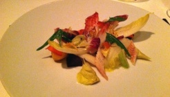 Quince  매장 이미지