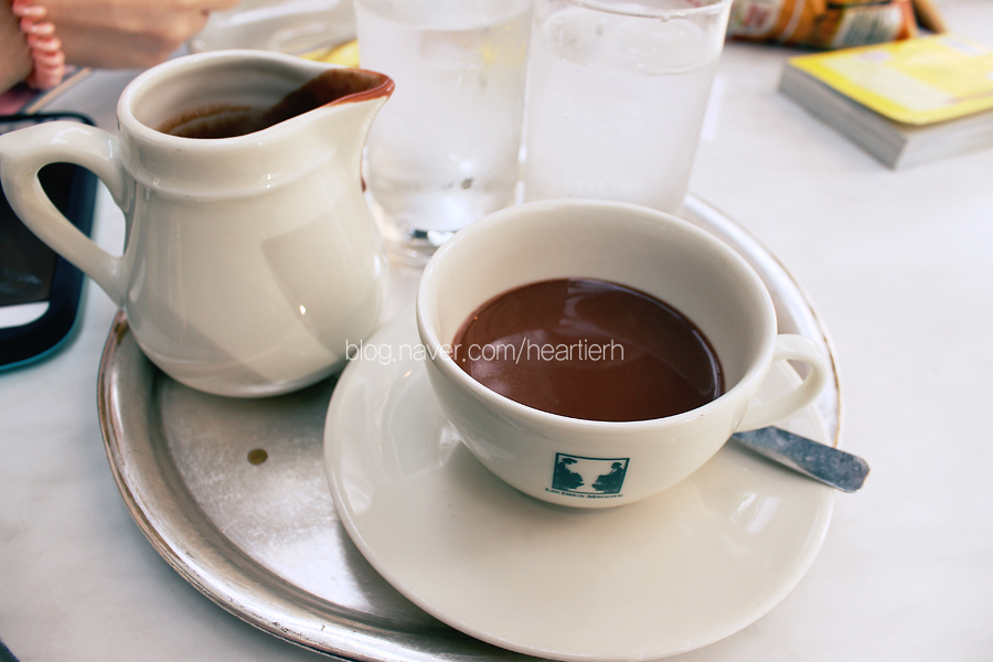 les deux magots (레 되 마고) 매장 이미지