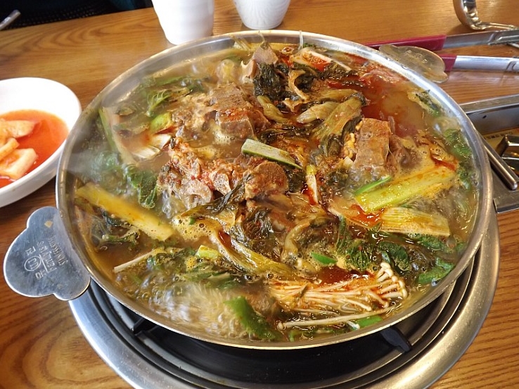 맛나감자탕 매장 이미지