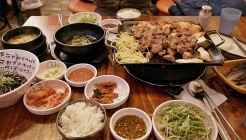 김해 원조 뒷고기 매장 이미지