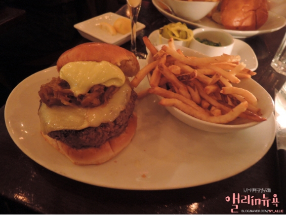five napkin burger (파이브냅킨버거) 매장 이미지