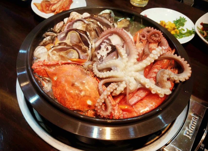 울릉도해물탕 매장 이미지