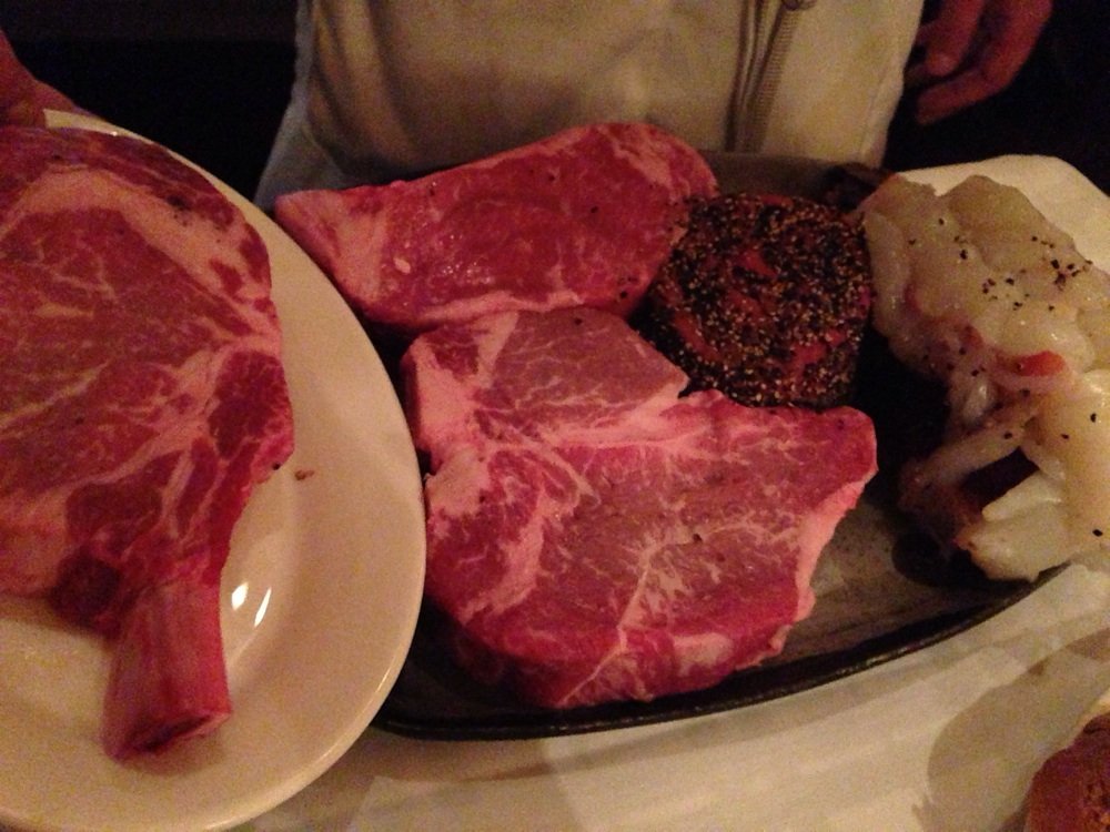 Gibsons Bar &Steakhouse 매장 이미지