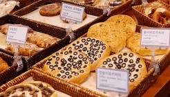 옥토버 매장 이미지