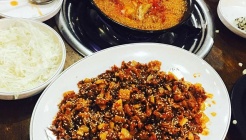 빨간집 매장 이미지