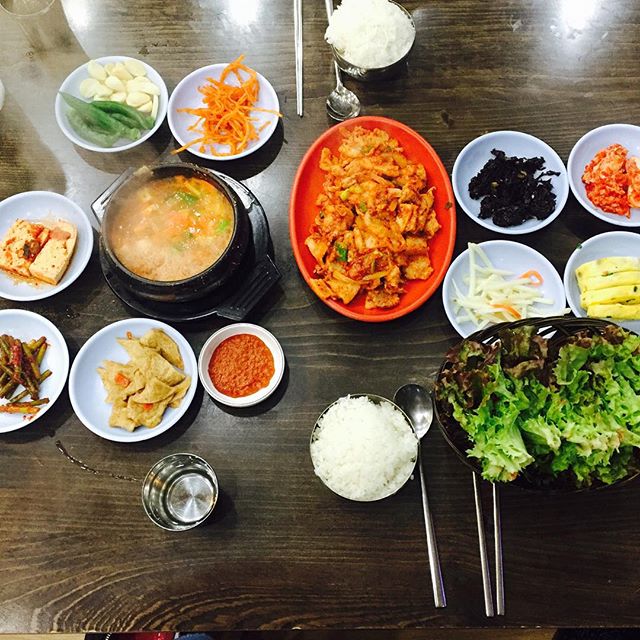 화성식당 매장 이미지