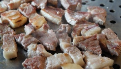 하늘아래 첫 집 매장 이미지