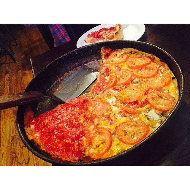 Lou Malnatis Pizzeria  루 말나티스 피자 매장 이미지