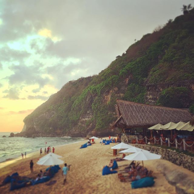  Finn’s Beach Club 핀스 비치클럽 매장 이미지
