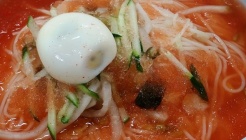 죽여주는 동치미국수 매장 이미지