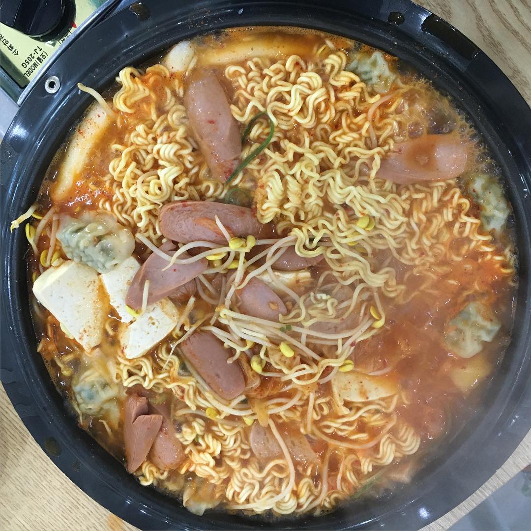 감밀옥부대찌개 매장 이미지