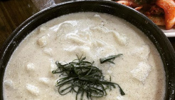뚝배기손칼국수 매장 이미지