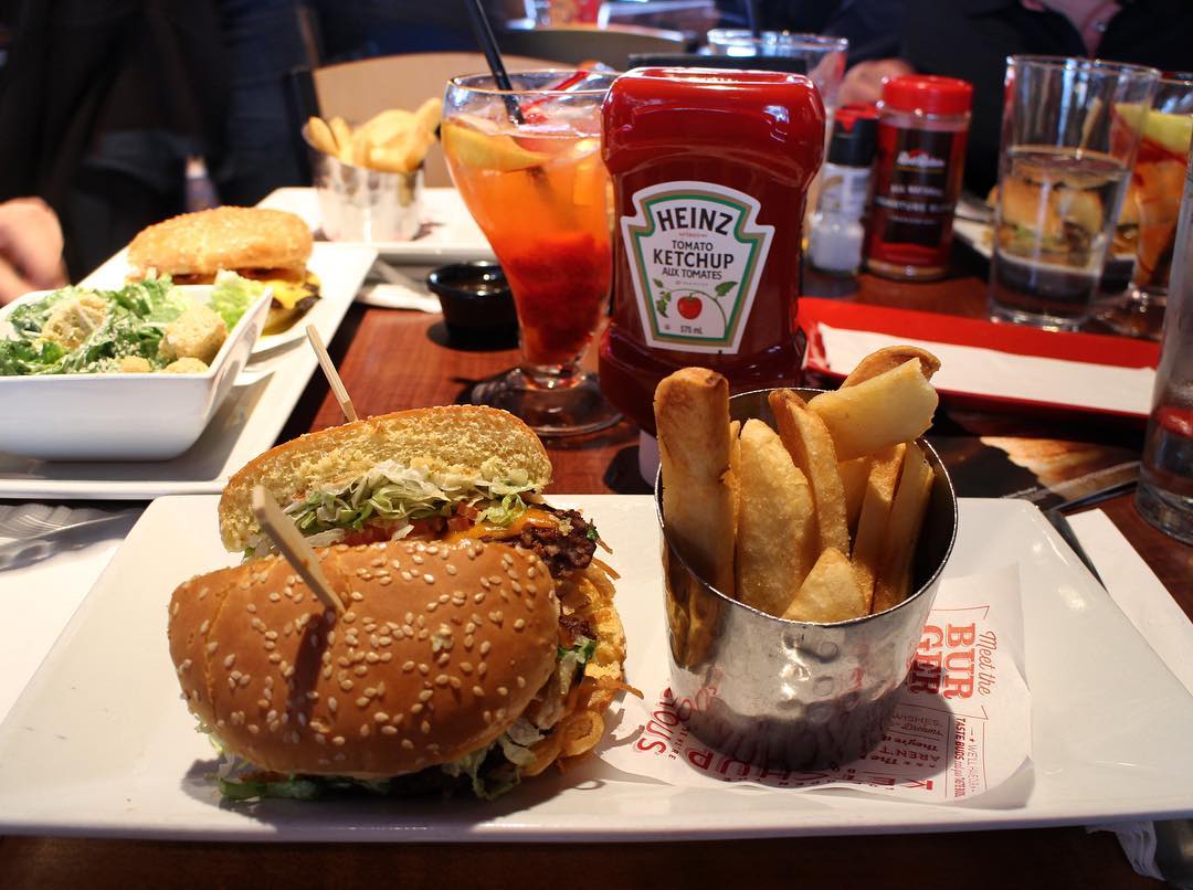 Red Robin Gourmet Burgers 매장 이미지