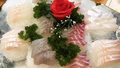 해상공원 활어 회 매장 이미지