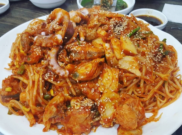 관교동아구찜아구탕 매장 이미지