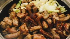 용마루굴다리껍데기 매장 이미지