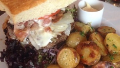 Tight Restaurant & Café 매장 이미지