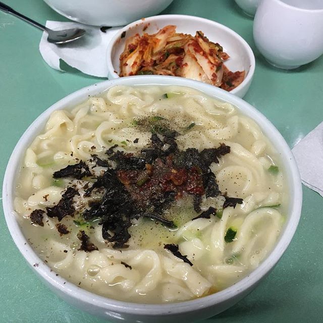 프라자손칼국수 매장 이미지