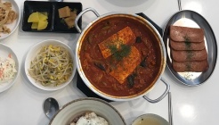 미송식탁 매장 이미지