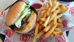 Fatburger 매장 이미지