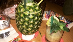 쓰리 닷츠 앤 대쉬 매장 이미지