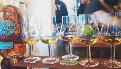 테일즈앤스피릿 매장 이미지