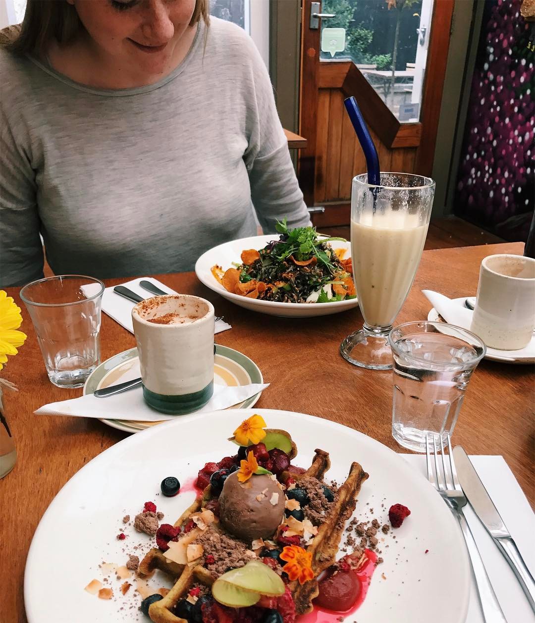 Hello Sunday Cafe 매장 이미지
