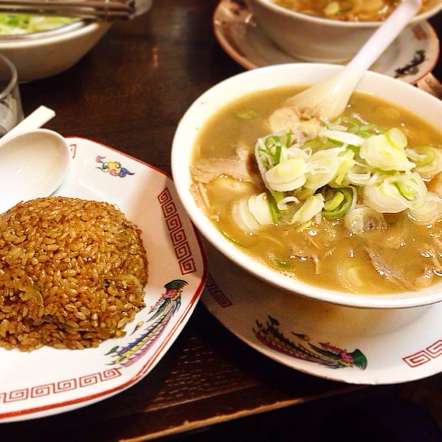 슈히로라멘홈포 (末廣ラーメン本舗秋田駅前分店) 매장 이미지