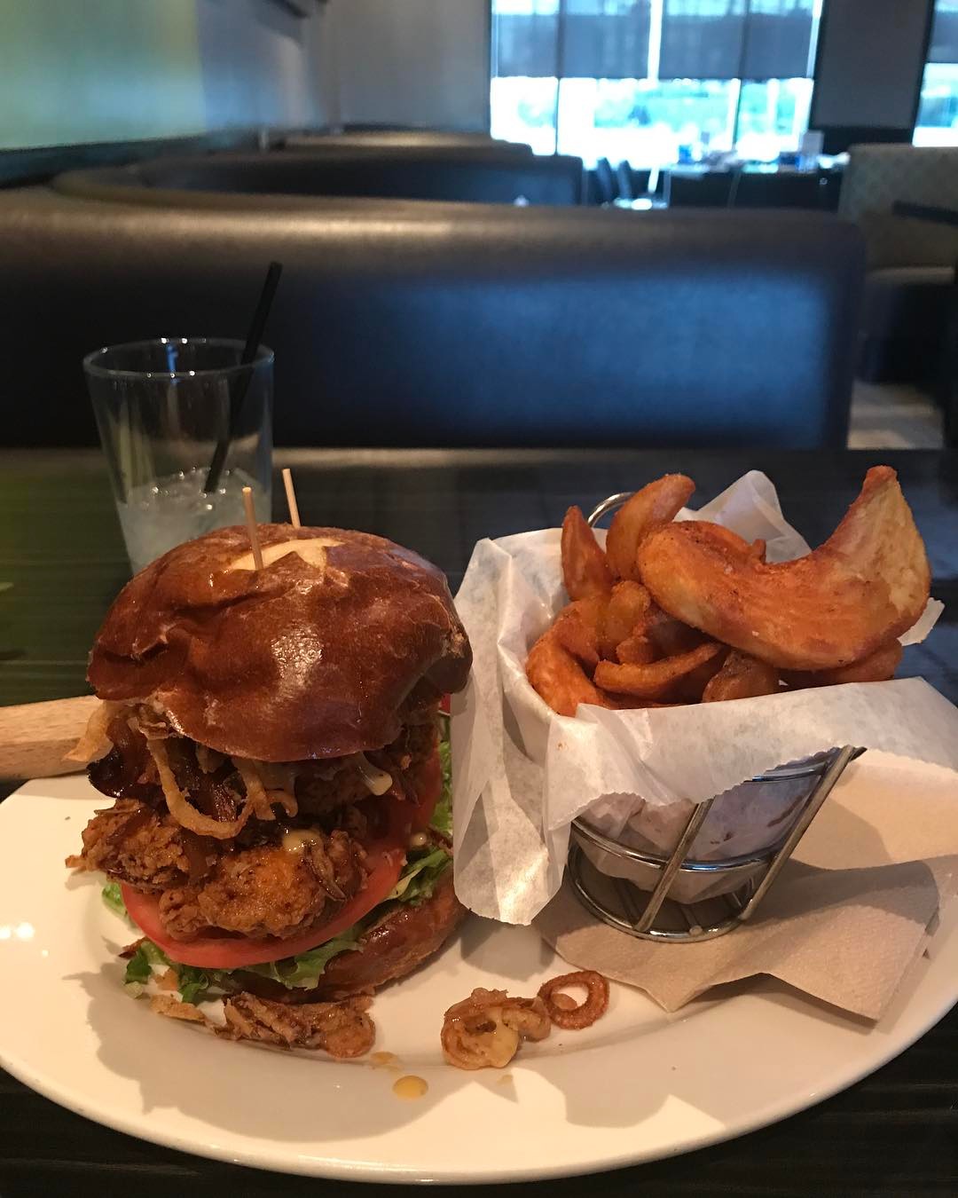 스위치 레스토랑 앤 와인바 (Switch Restaurant and Wine Bar) 매장 이미지