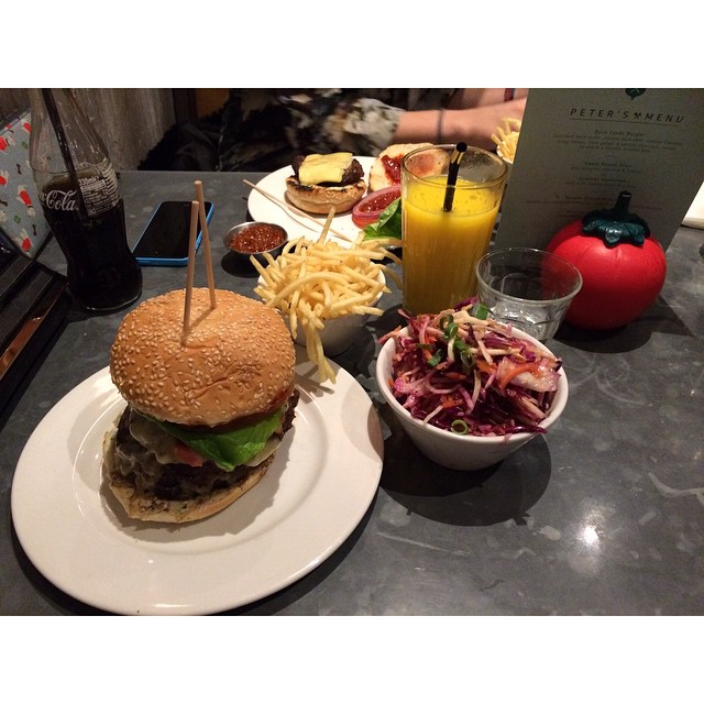 Gourmet Burger Kitchen 매장 이미지