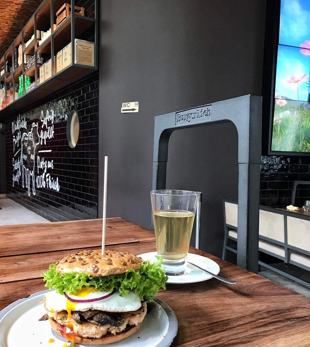 버거리치 (Burgerlich) 매장 이미지
