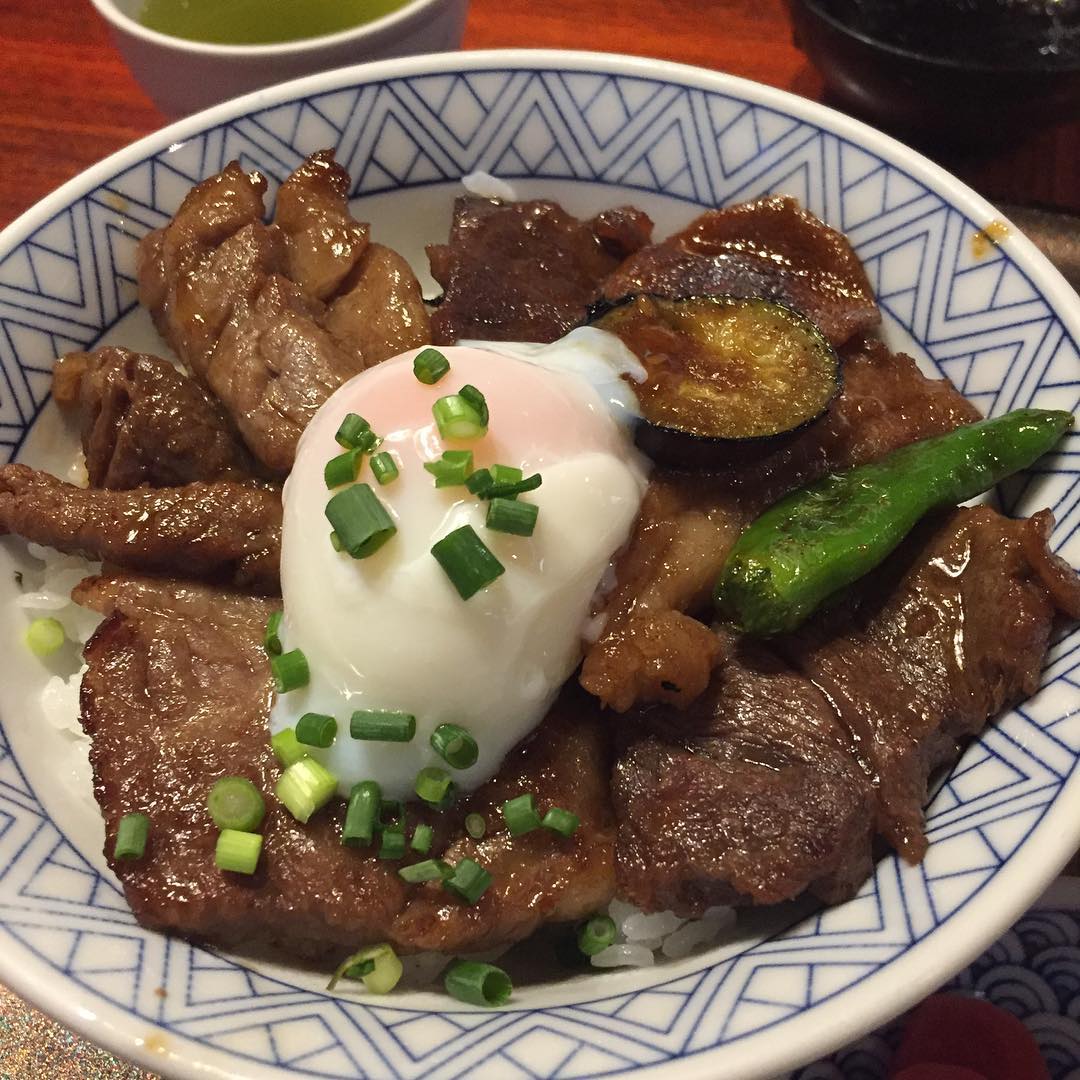 やぐら 매장 이미지