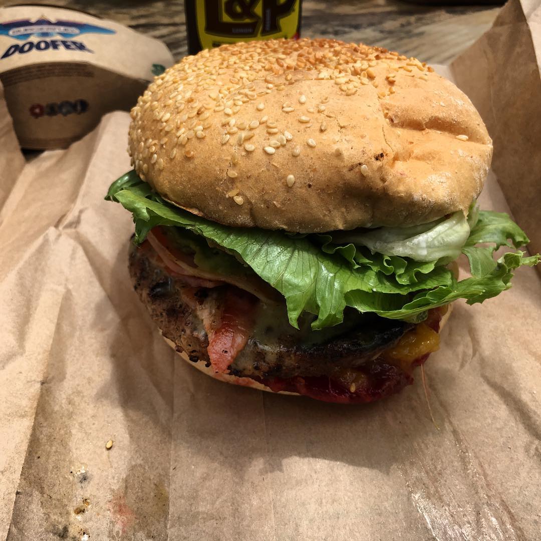 버거 퓨엘 (Burger Fuel) 매장 이미지