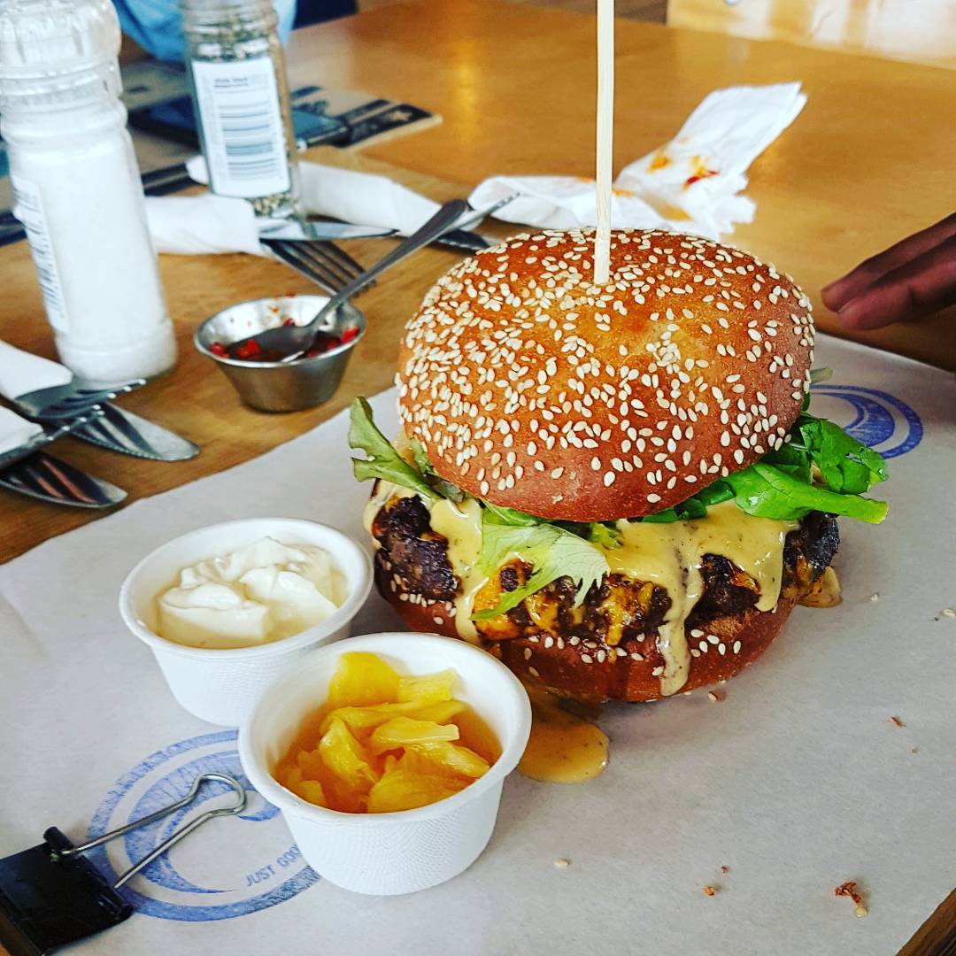 서프 라이더스 쉨 (Surf Riders Food Shack) 매장 이미지