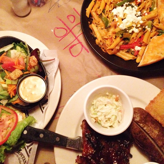 Montana's BBQ & Bar 매장 이미지
