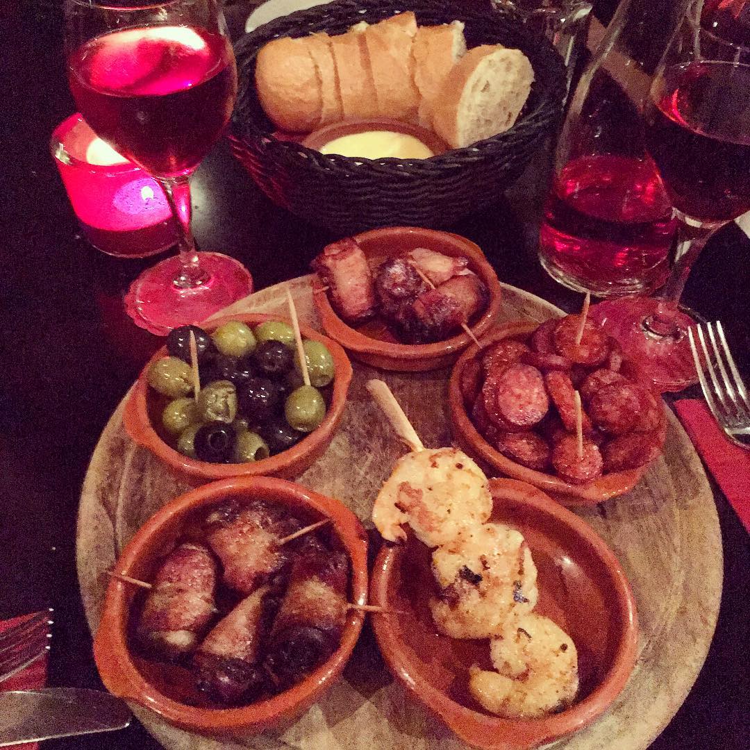 틴토 타파스 바 (Tinto Tapas Bar) 매장 이미지