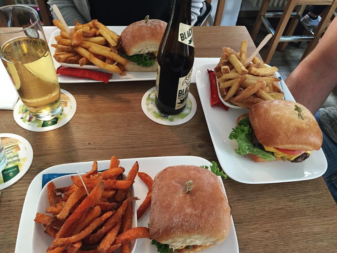 버거 앤 비어 (burger & bier) 매장 이미지