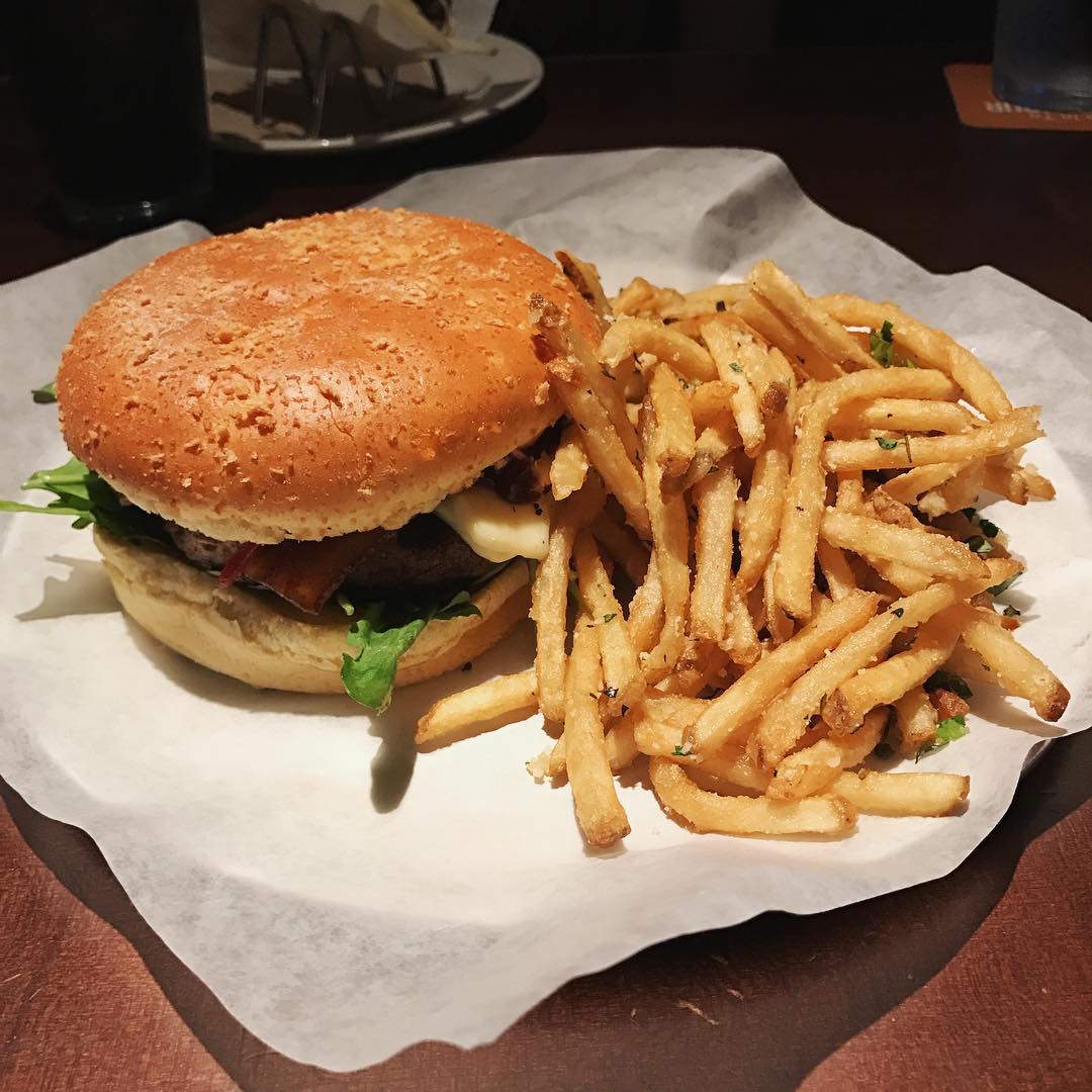 야드 하우스 (Yard House) 매장 이미지