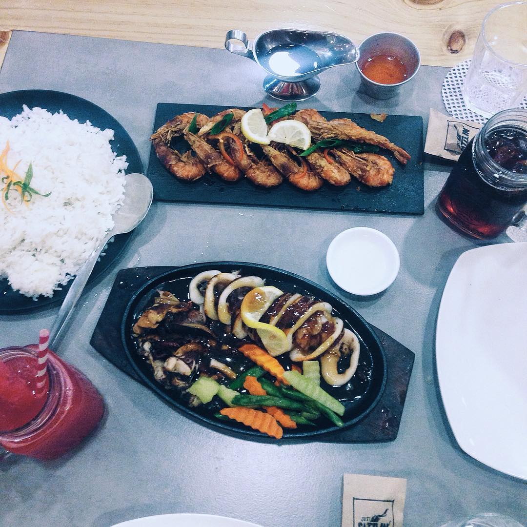저스트시즐링 (Just Sizzlin') 매장 이미지