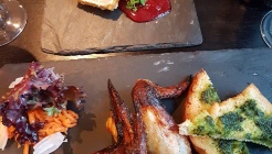 디에 빌데린 (die Wilderin) 매장 이미지